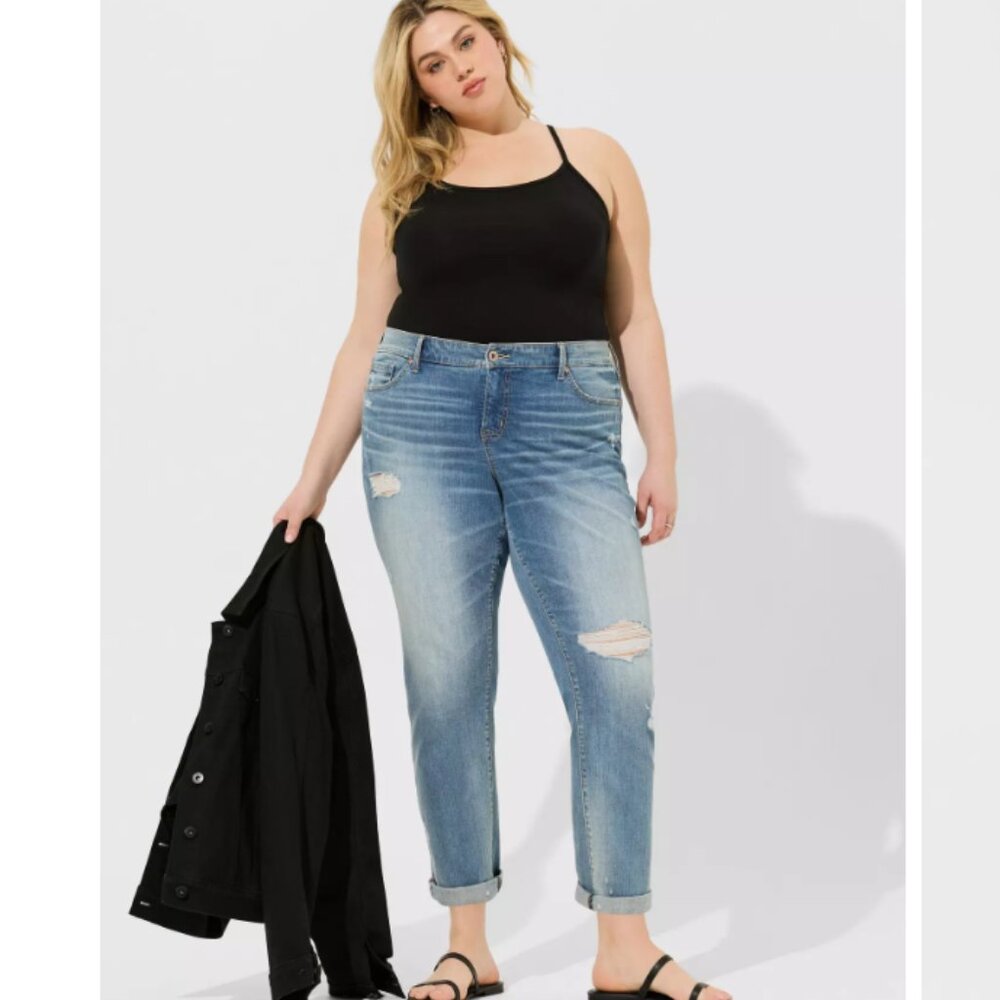 Torrid Distressed Boyfriend‎ Jeans size 24